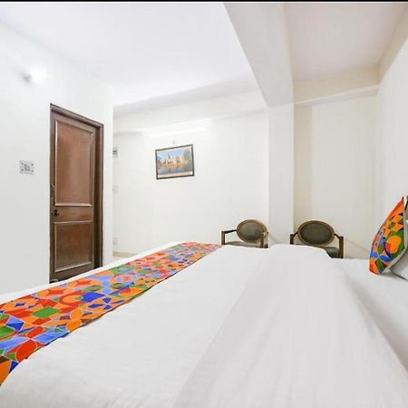 Hotel Gt International Tājganj Exterior photo